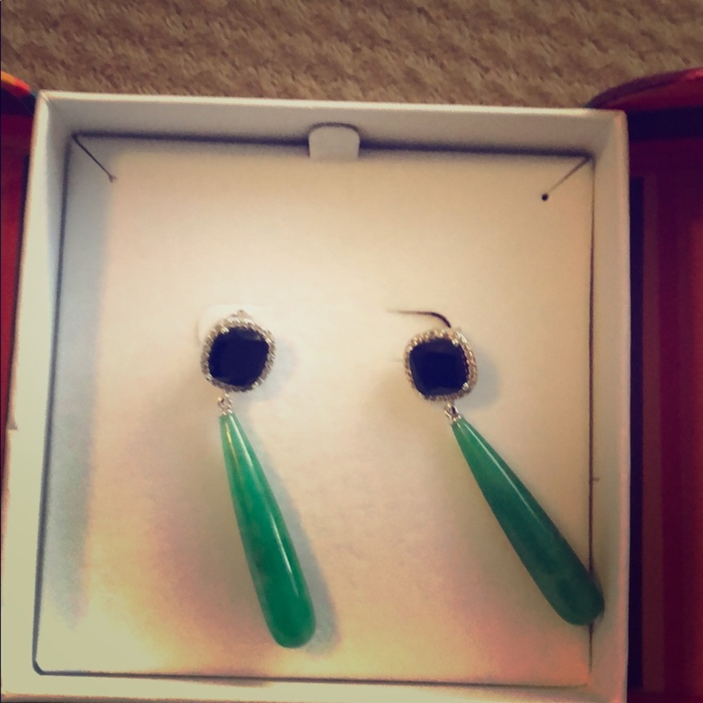 Beautiful black onyx and jade diamond earring.